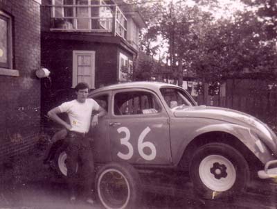 Gary Elliott first race car 1969
Gary Elliott first race car 1969

Photo Credit: http://www.elliottracingteam.com
