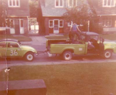 Gary Elliott Nonie Loads the Pick Up 1971
Gary Elliott Nonie Loads the Pick Up 1971

Photo Credit: http://www.elliottracingteam.com
