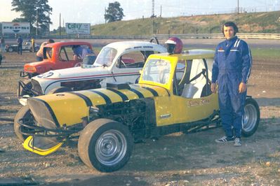 Garry Kerr,  Marsh Manning and Bob Hay at Delaware Speedway
Garry Kerr,  Marsh Manning and Bob Hay at Delaware Speedway

Tex Swiston collection
Keywords: Garry Kerr Marsh Manning Bob Hay Delaware Speedway