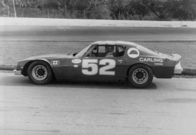 Earl Ross
Earl Ross

Photo Credit: Tex Swiston collection
Keywords: Earl Ross