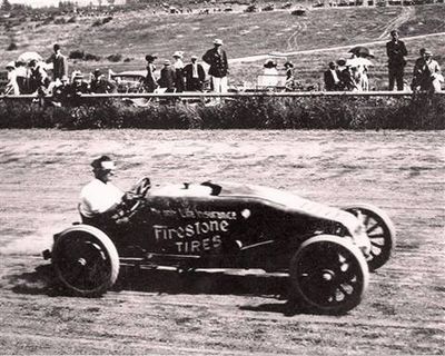 old race photo
old race photo
