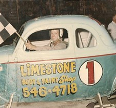 Goldie Goldfinch
Goldie Goldfinch
Keywords: Kingston_Speedway Dirt_track Stock_car Goldie_Goldfinch
