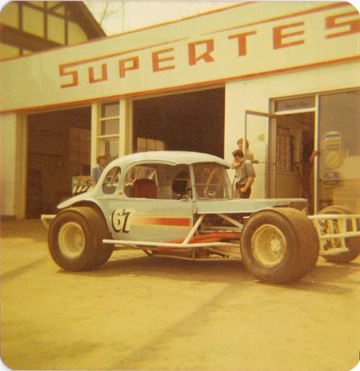 Howard Shaw
Howard Shaw's new car
Keywords: Kingston_Speedway Dirt_track Stock_car Howard_Shaw