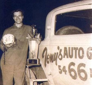 Tony Blake 
Tony Blake and this is a old one
Keywords: Kingston_Speedway Dirt_track Stock_car Tony_Blake