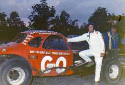 Dave Heaslip
Dave Heaslip
Keywords: Kingston_Speedway Dirt_track Stock_car