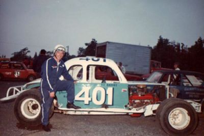 Ed Banks
Ed Banks
Keywords: Kingston_Speedway Dirt_track Stock_car