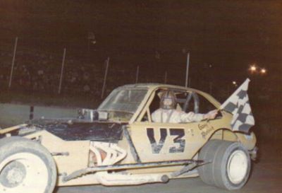 Gary Reddick
Gary Reddick
Keywords: Kingston_Speedway Dirt_track Stock_car Gary_Reddick