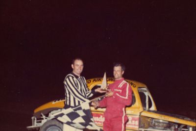 Tony Blake 
Tony Blake
Keywords: Kingston_Speedway Dirt_track Stock_car Tony_Blake